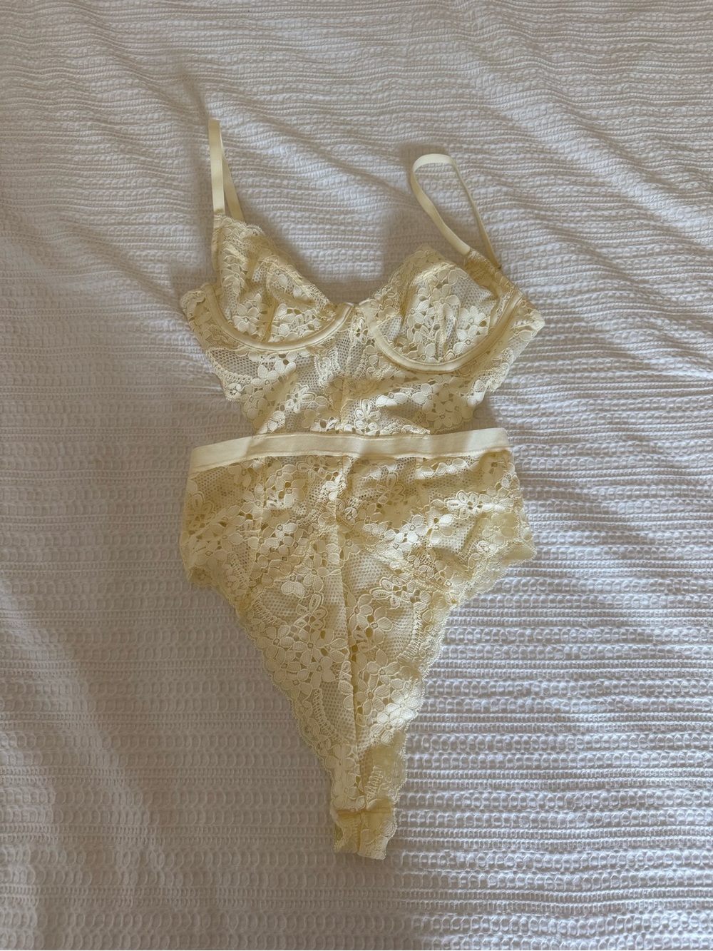 Forever 21 Pale Yellow Lace Bodysuit